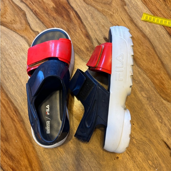 Fila sandals size 40 ,used twice,in great condition - Picture 5 of 8